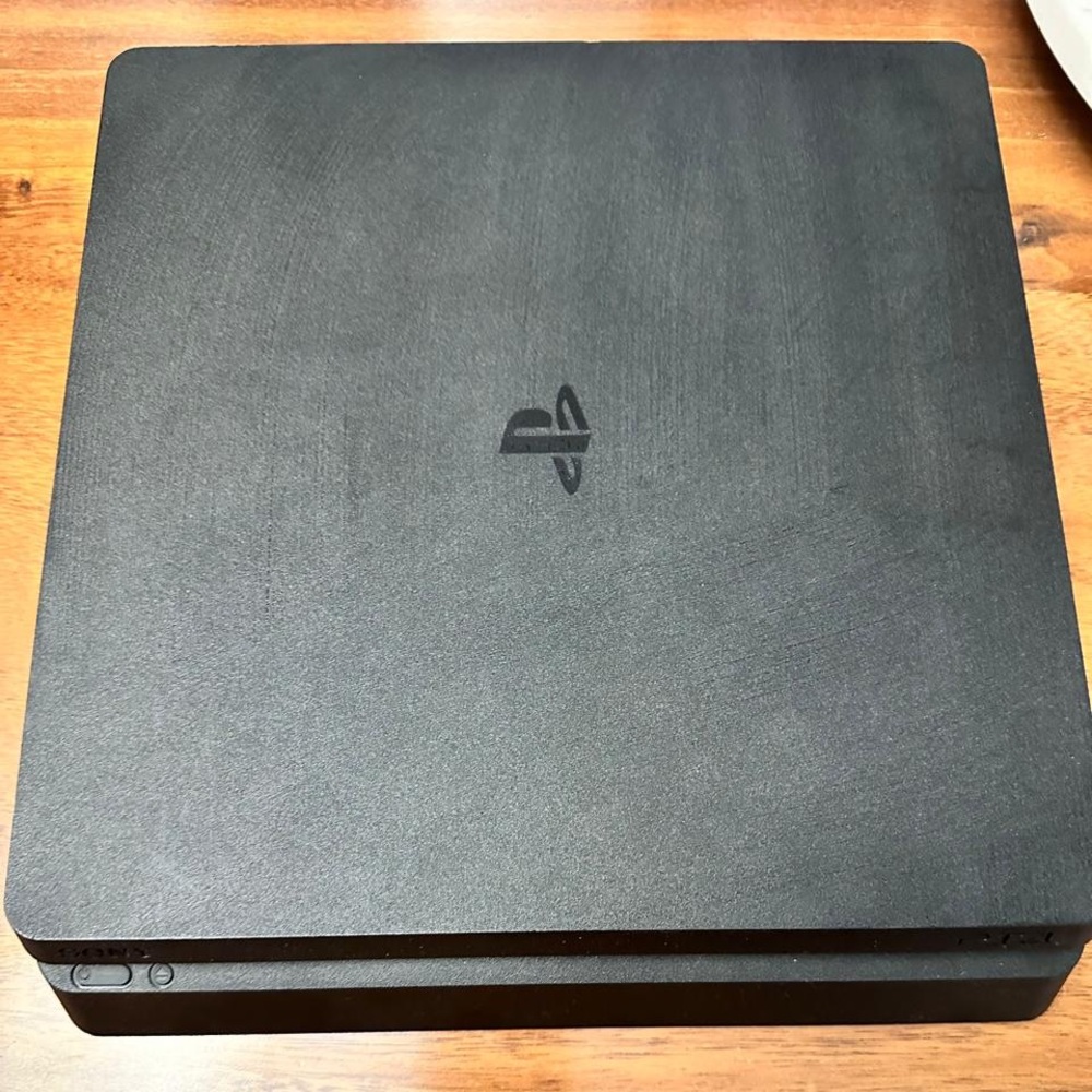 PS4 Game Console - Picture 2 of 2